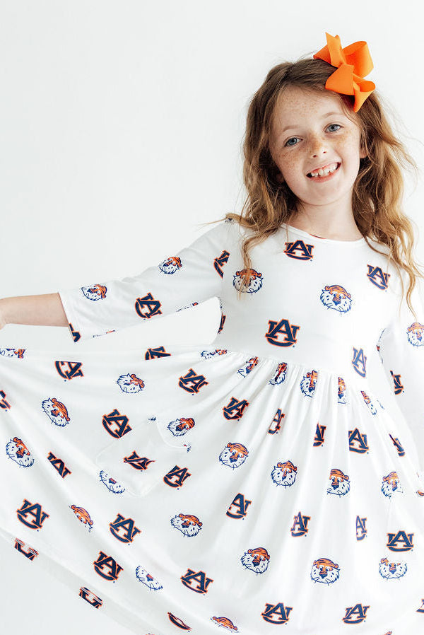 Auburn White Aubie 3/4 Sleeve Pocket Twirl Dress